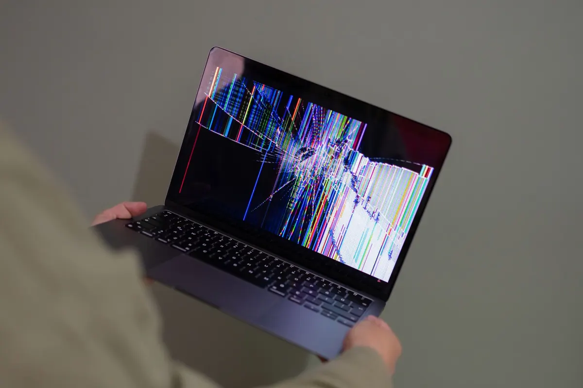 7 Common Mistakes to Avoid When Buying a Refurbished Laptop